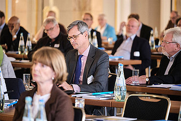 Teilnehmende der Mitgliederversammlung 2021 des Region Köln/Bonn e.V. Unter anderem Henriette Reker, Oberbürgermeisterin der Stadt Köln